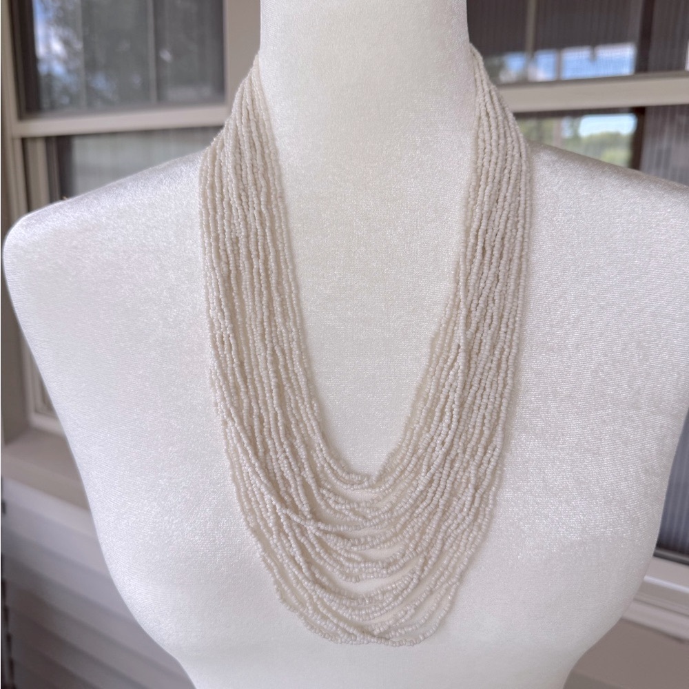 Elegant, Ivory, Beaded Necklace! - Picture 4 of 7